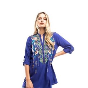 Luna Moon Embroidered Top Size L
